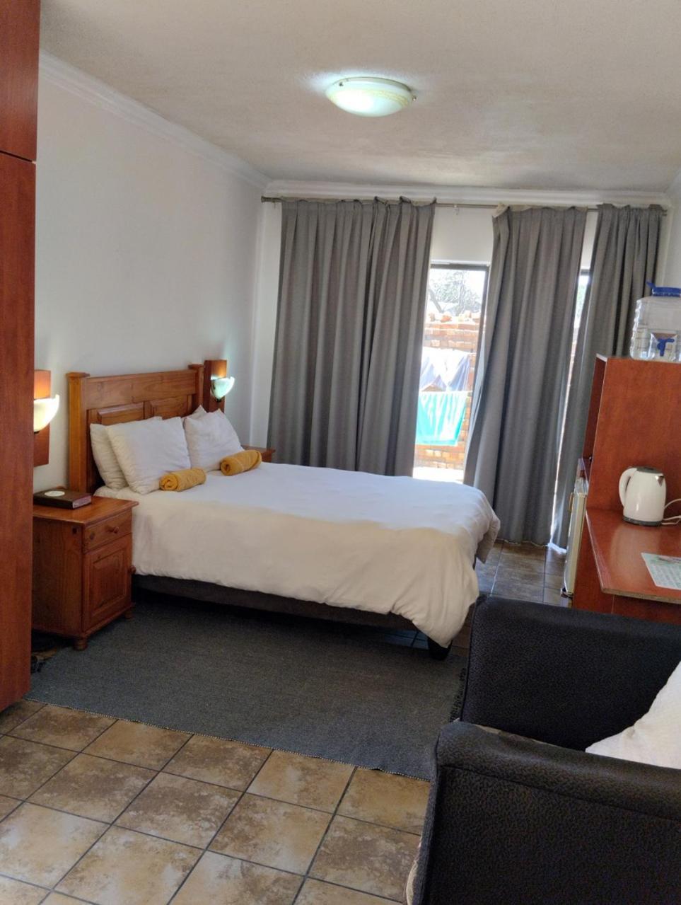 Woodpecker Guesthouse Middelburg  Dış mekan fotoğraf