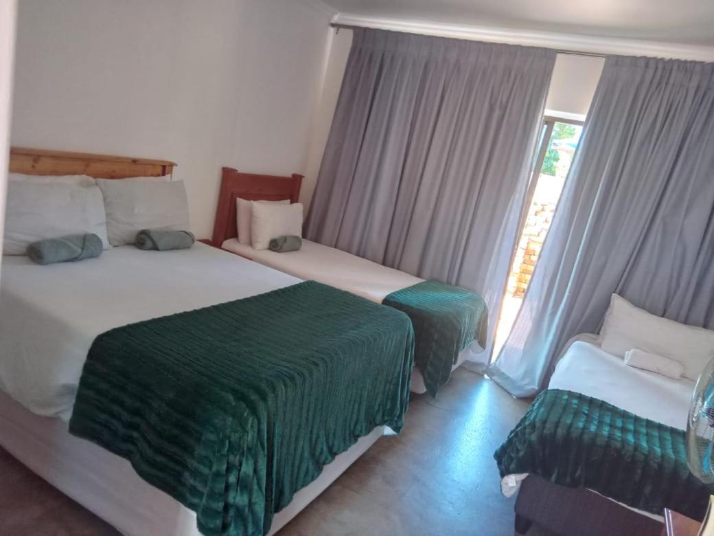 Woodpecker Guesthouse Middelburg  Dış mekan fotoğraf